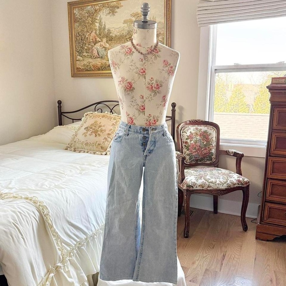 Y2K capris   y2k mudd capri jeans size‎ 5